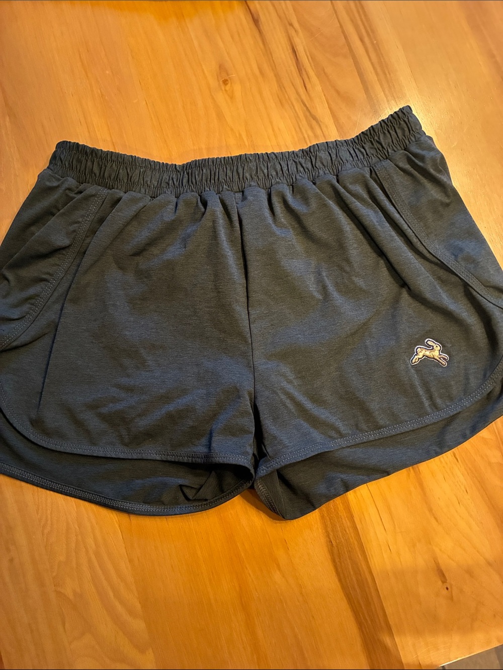 Tracksmith size small green top and grey shorts bundle - Picture 2 of 4